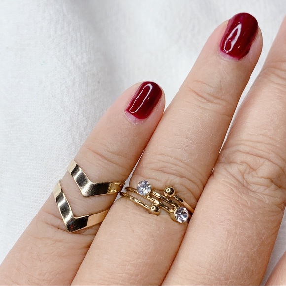 Jewelry - ❣️$25/3❣️ Gold Plated Rhinestone 2 Ring Set